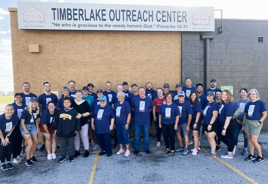 picture of City Serve colunteers