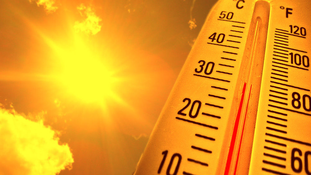 picture of a thermometer in the hot sun