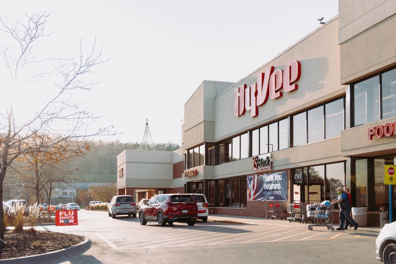 HyVee Turkey 'N' Fixin's Open Door Mission